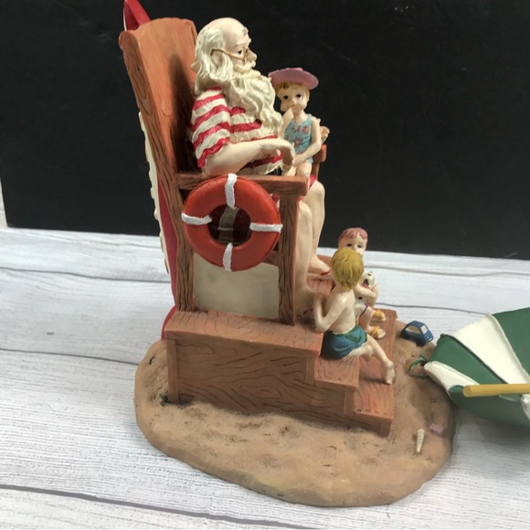 Lifeguard Christmas Santa Statuette by Beachcombers 1996 - Picture 5 of 12